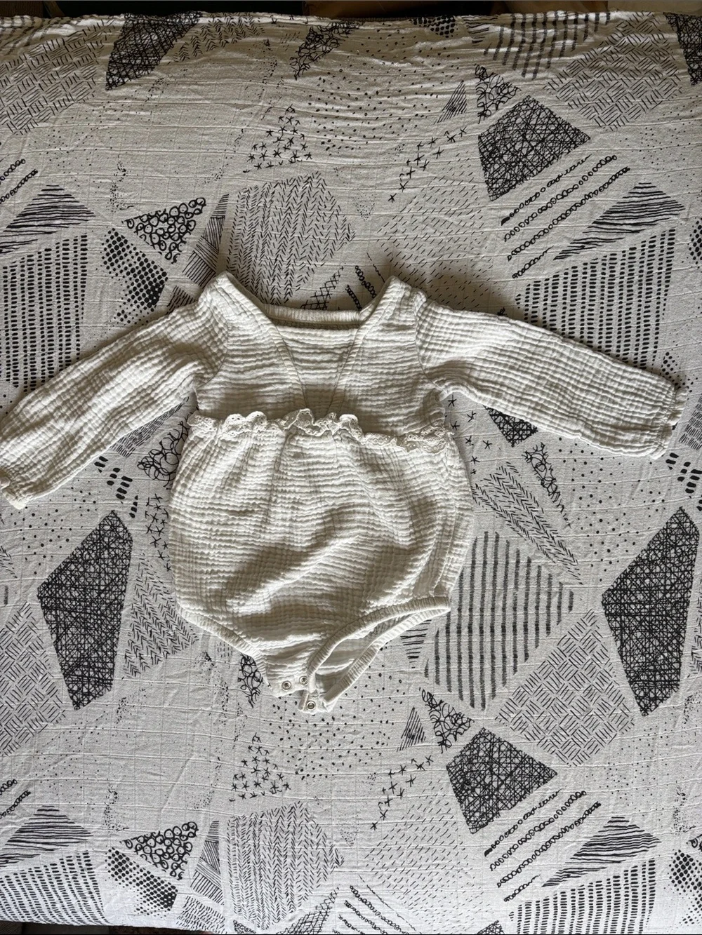 18m COTTON GIRLS FRILLY ONESIE